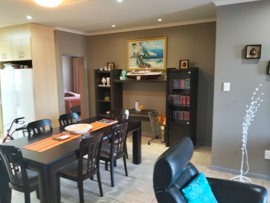 To Let 2 Bedroom Property for Rent in Dana Bay Western Cape